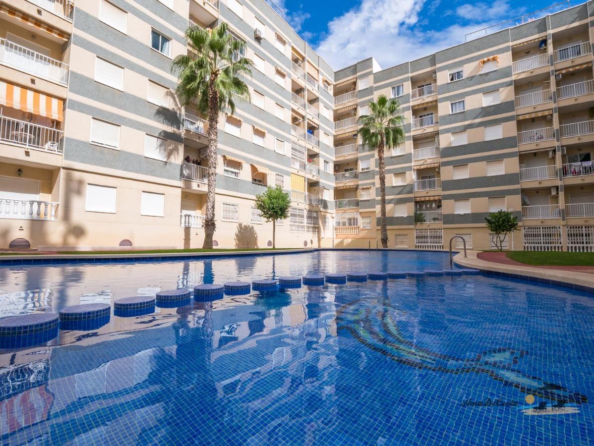 Apartament Marinero - El Edificio Navila XX - تورّيفيِخا المظهر الخارجي الصورة