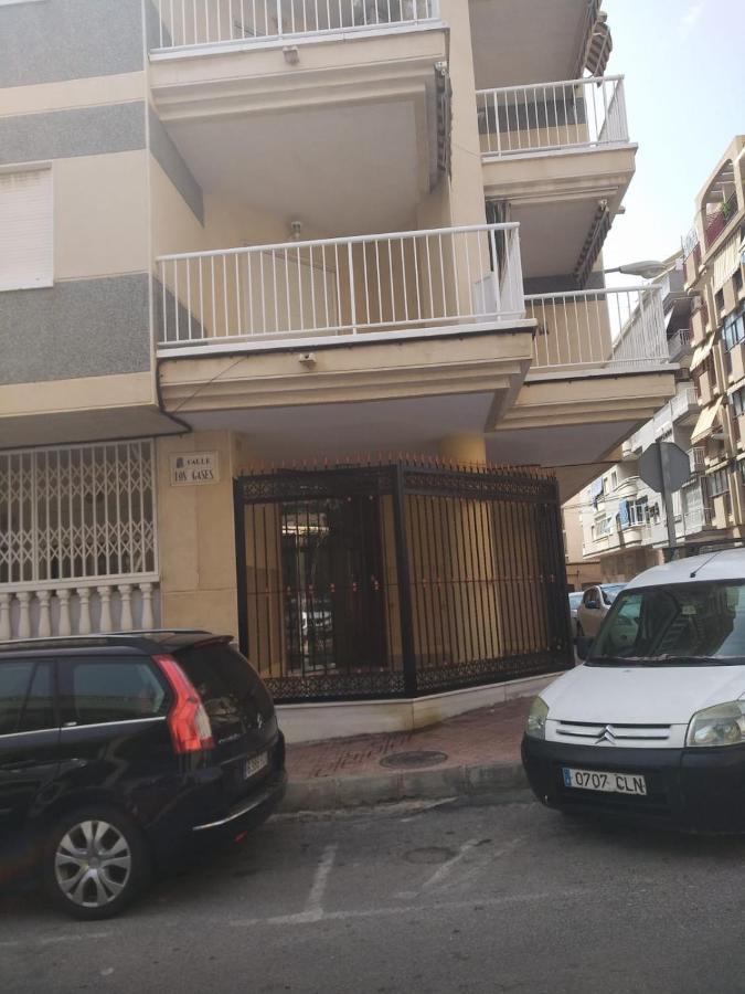 Apartament Marinero - El Edificio Navila XX - تورّيفيِخا المظهر الخارجي الصورة